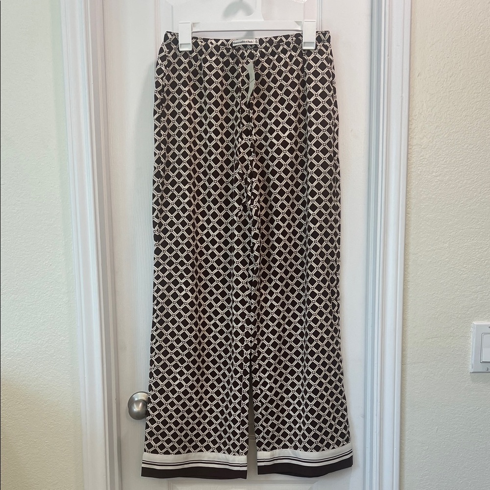 Elegant brown and cream Geometric pants NWT A&F